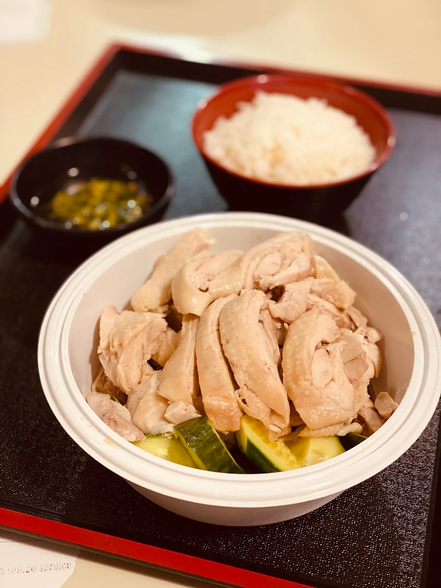 pulled chicken w shallots oil on rice 香油雞肉飯 with rice and 1 drink 附飯及一瓶飲料, 赤焱 Red Flame